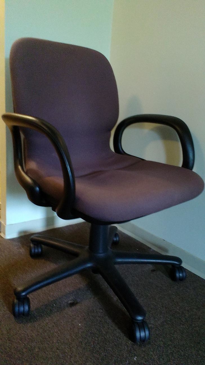 电脑椅.JPG