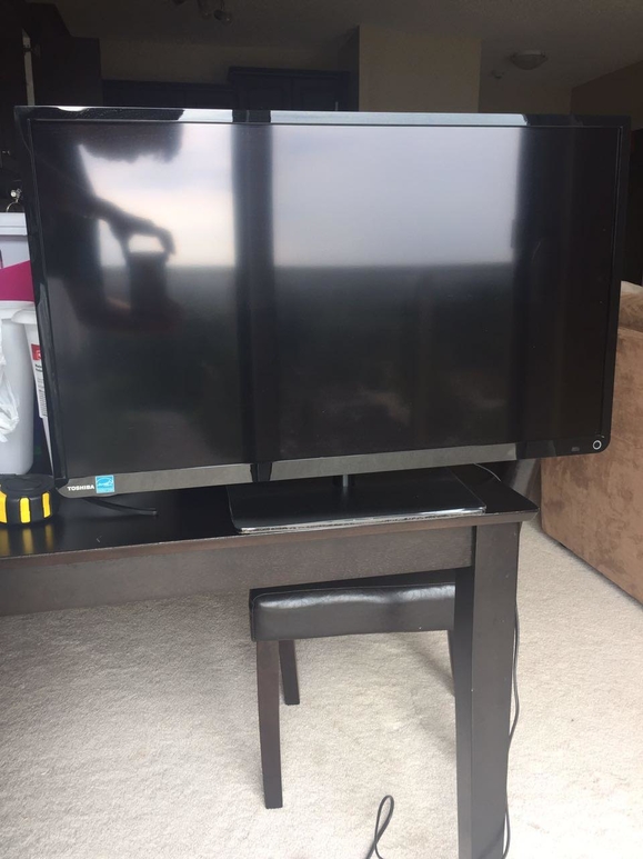 东芝33寸电视，非常新，可送货，$150